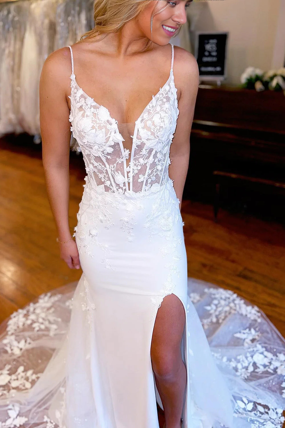 Wholesa Mermaid Spaghetti Straps High Slit Wedding Dress with Appliques